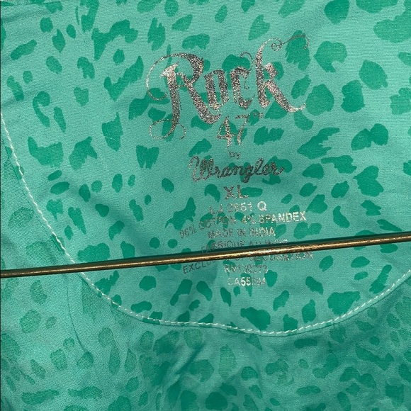 Rock 47 by Wrangler. NWT - Picture 4 of 6